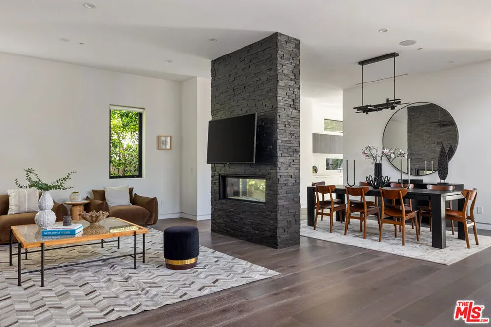 1609 Stanley Avenue Los Angeles, CA 90046
