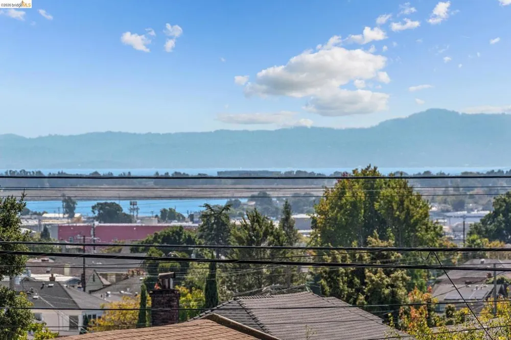 3936 Agua Vista St Oakland, CA 94601