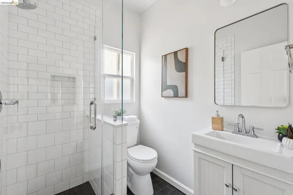 3936 Agua Vista St Oakland, CA 94601