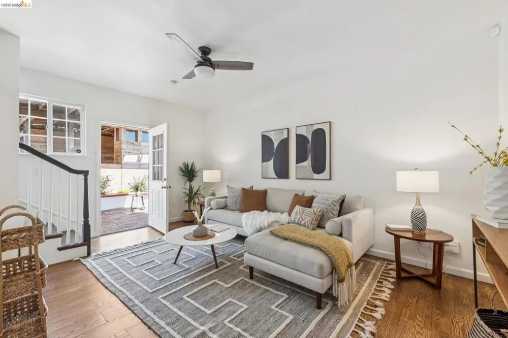 3936 Agua Vista St Oakland, CA 94601