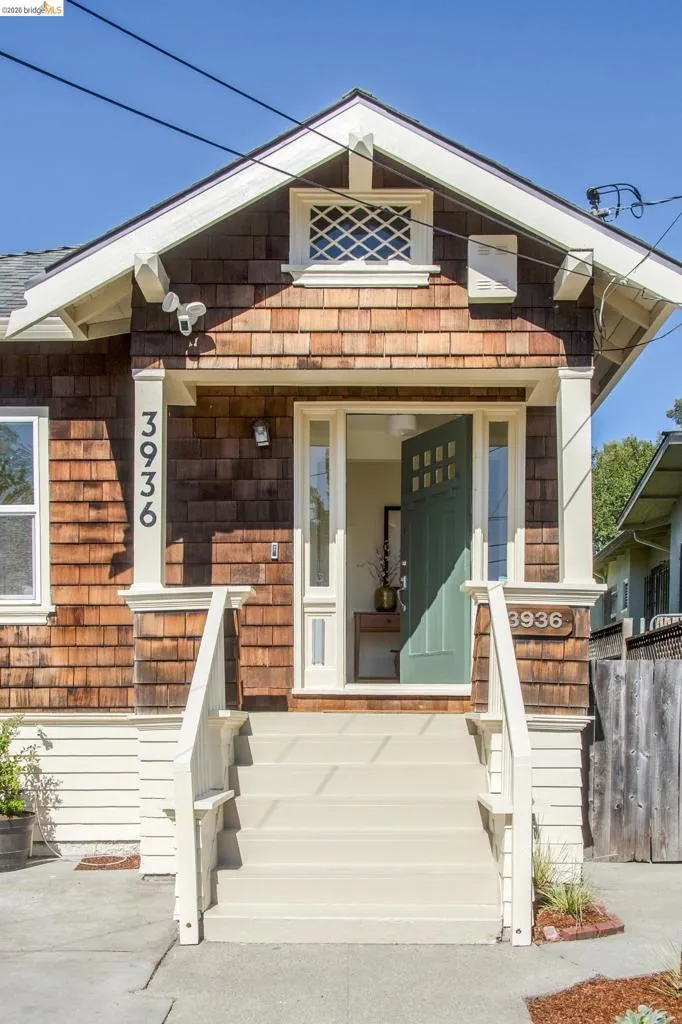 3936 Agua Vista St Oakland, CA 94601