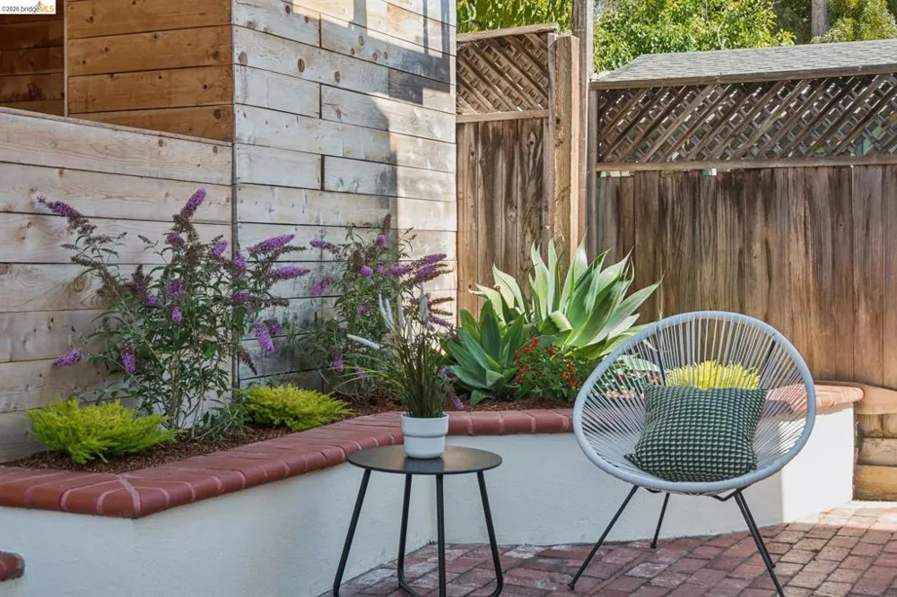 3936 Agua Vista St Oakland, CA 94601