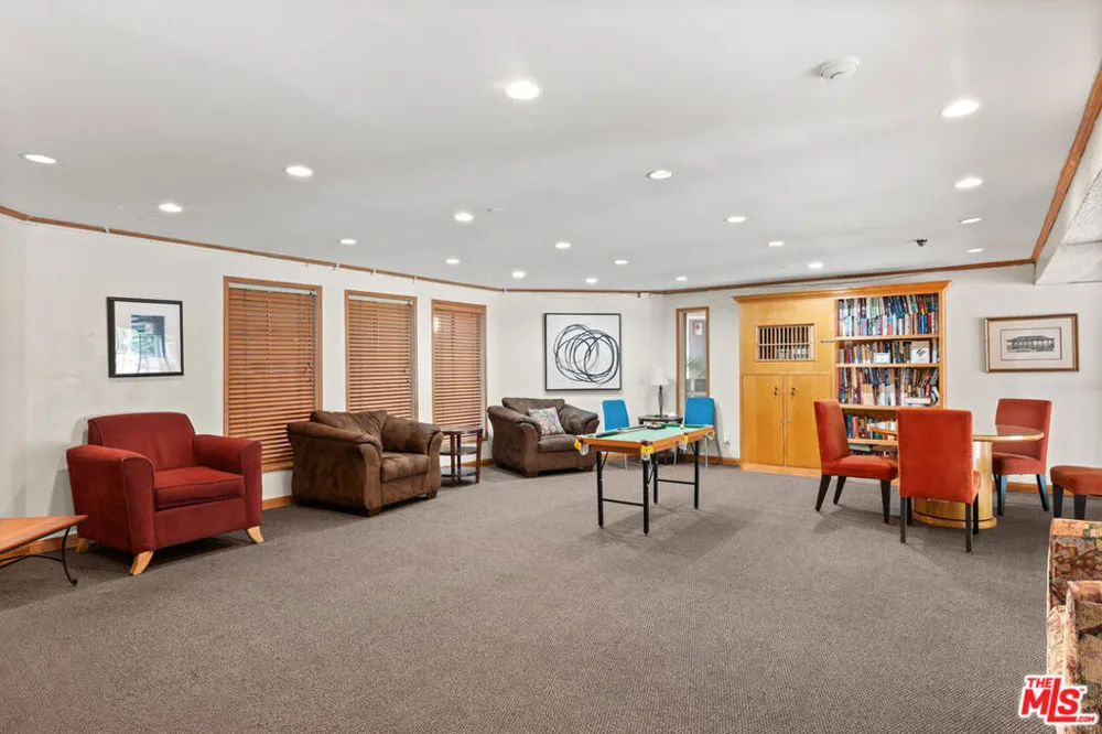 4900 Overland Avenue #196 Culver City, CA 90230