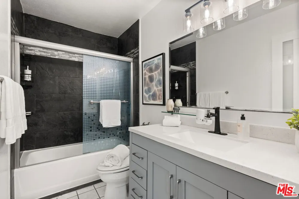 4900 Overland Avenue #196 Culver City, CA 90230