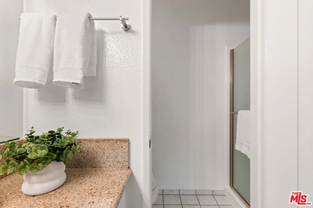 4900 Overland Avenue #196 Culver City, CA 90230