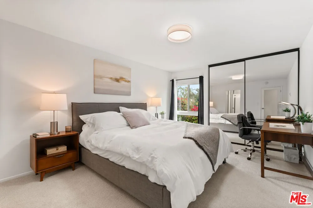 4900 Overland Avenue #196 Culver City, CA 90230