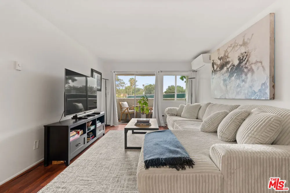 4900 Overland Avenue #196 Culver City, CA 90230
