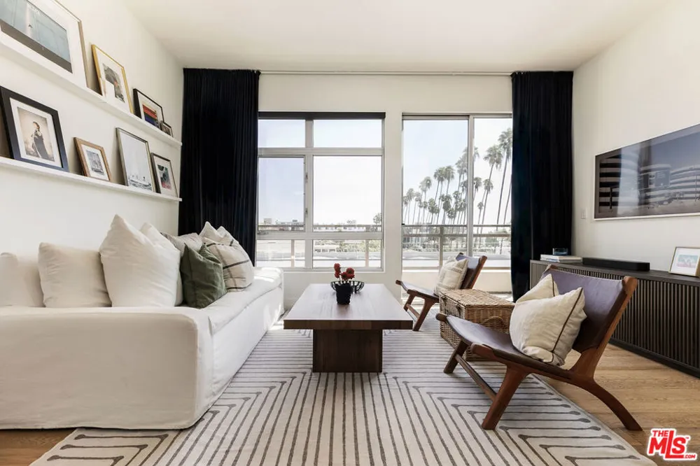6001 Carlton Way #410 Los Angeles, CA 90028