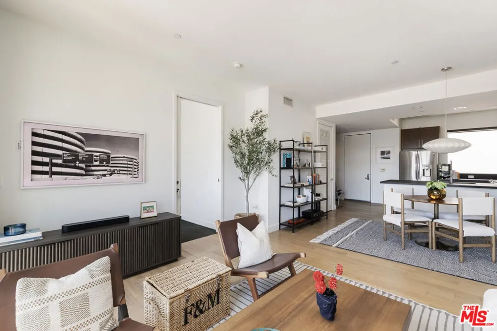 6001 Carlton Way #410 Los Angeles, CA 90028