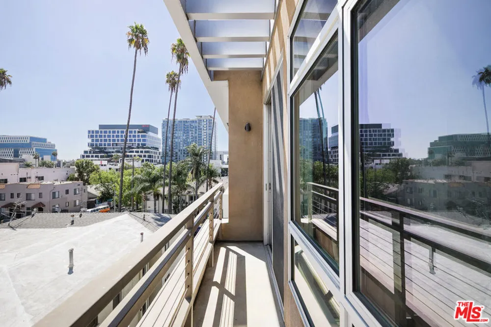 6001 Carlton Way #410 Los Angeles, CA 90028