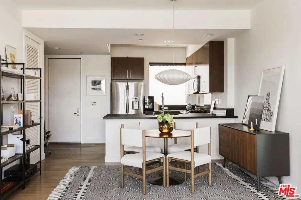 6001 Carlton Way #410 Los Angeles, CA 90028