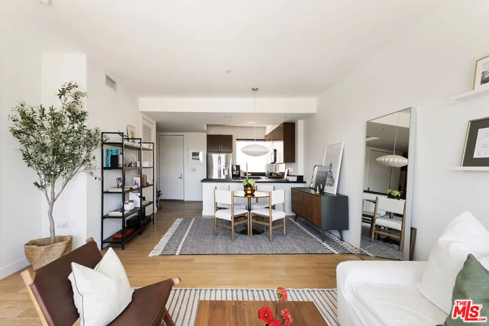 6001 Carlton Way #410 Los Angeles, CA 90028