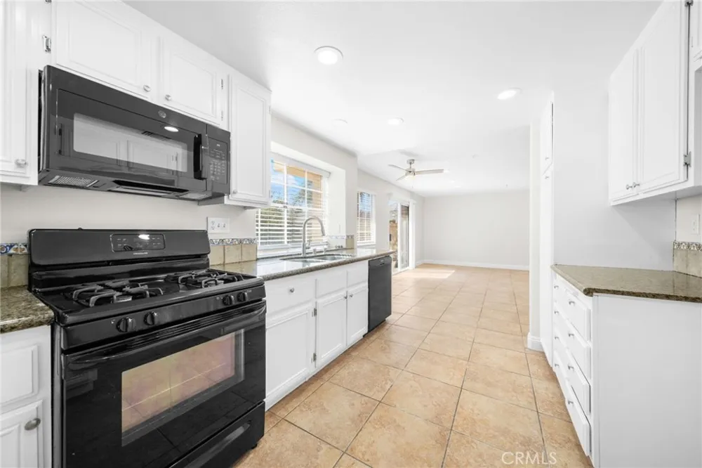 7888 Beckett Court Highland, CA 92346