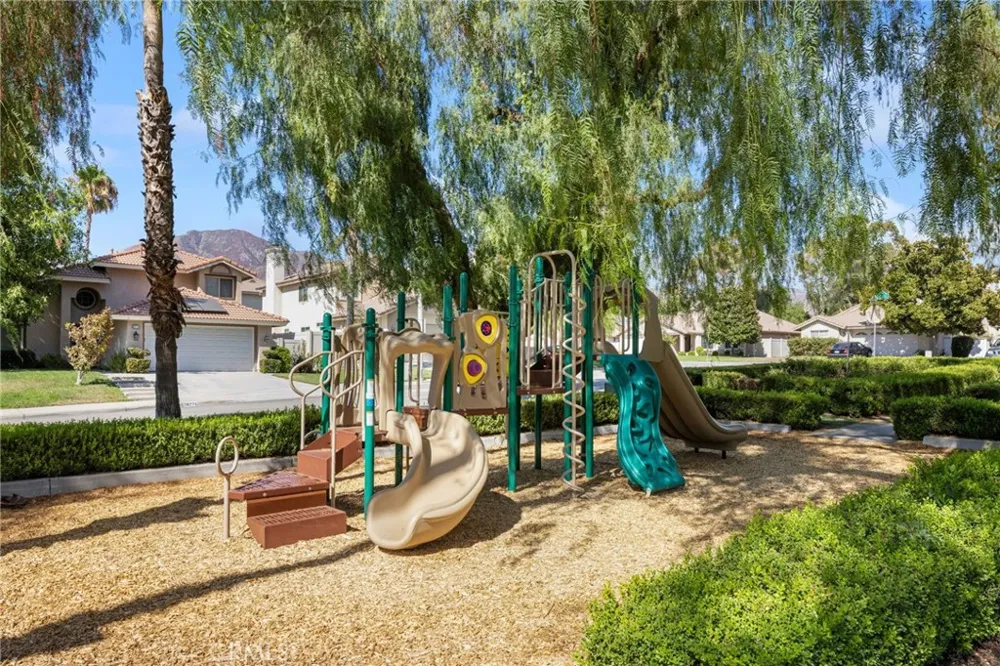 7888 Beckett Court Highland, CA 92346