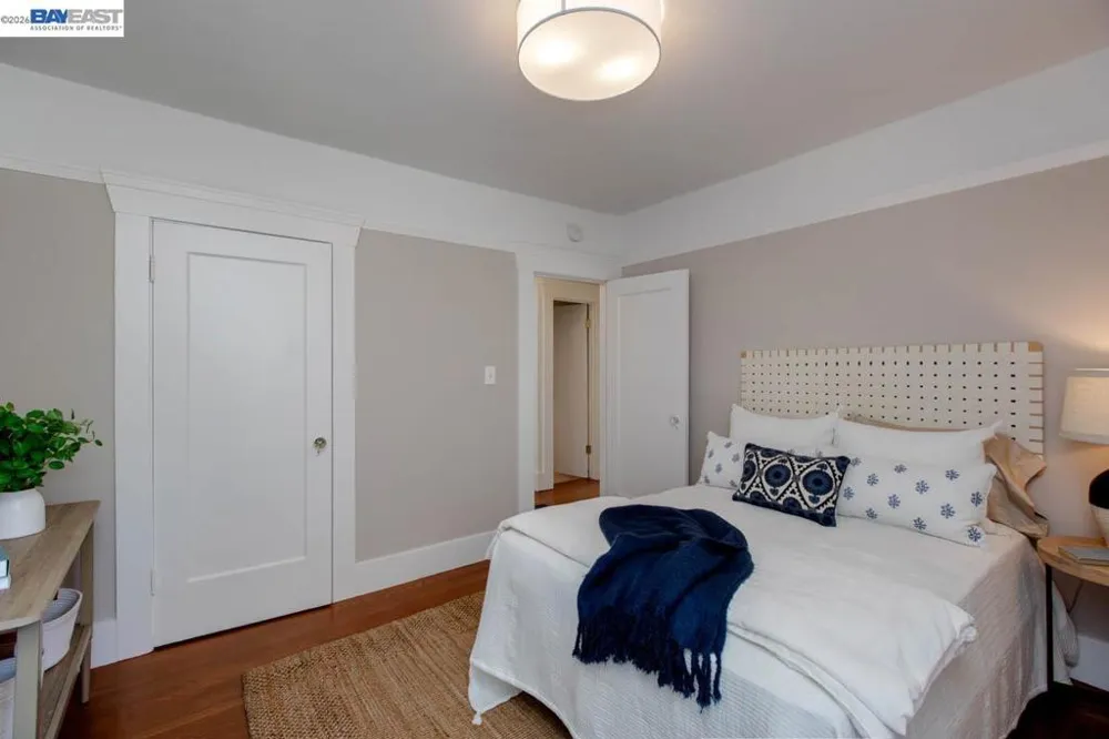 1023 Willow St Alameda, CA 94501