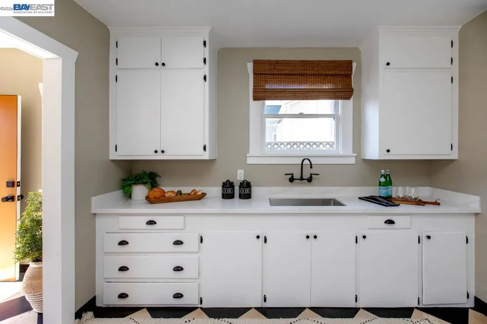 1023 Willow St Alameda, CA 94501