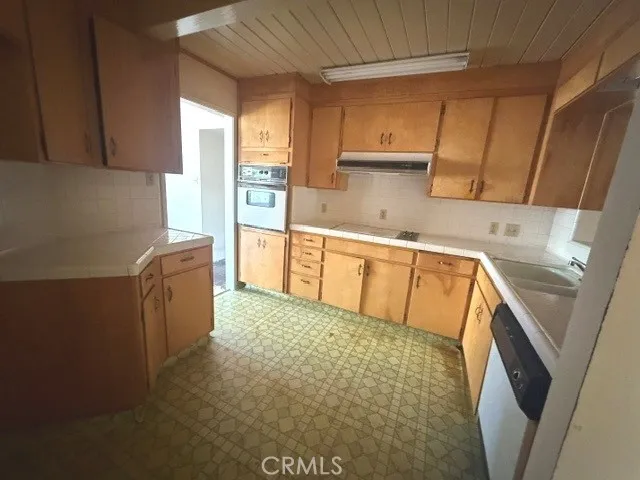 228 Yale Coalinga, CA 93210