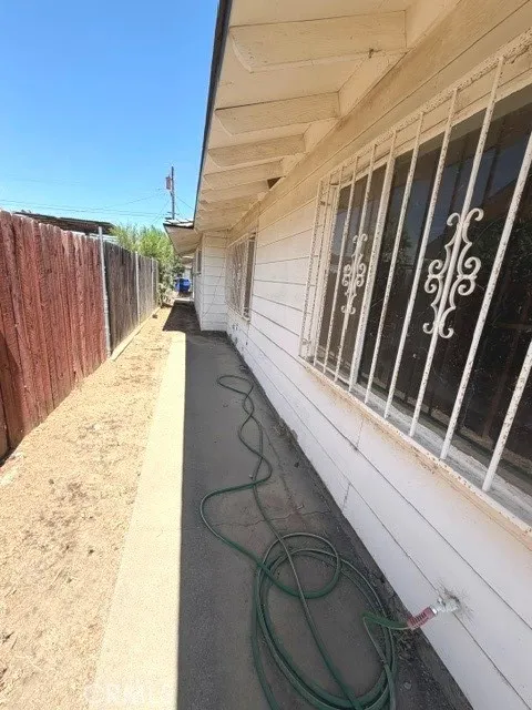 228 Yale Coalinga, CA 93210