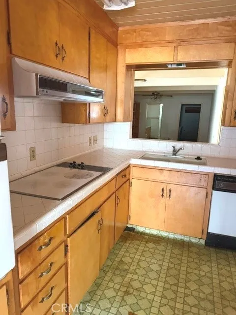 228 Yale Coalinga, CA 93210
