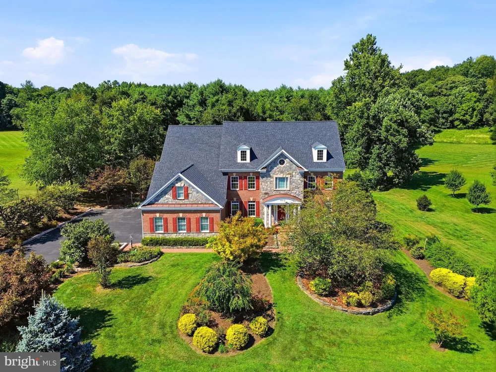 42012 GLYNN TARRA PLACE Leesburg, VA 20176