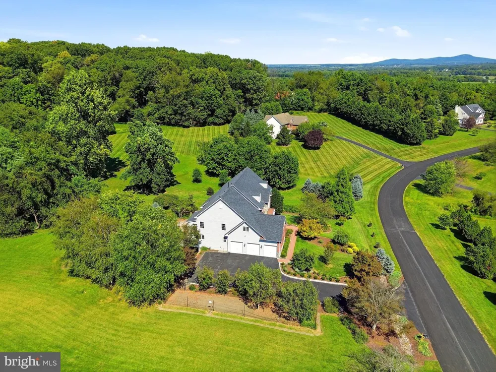 42012 GLYNN TARRA PLACE Leesburg, VA 20176