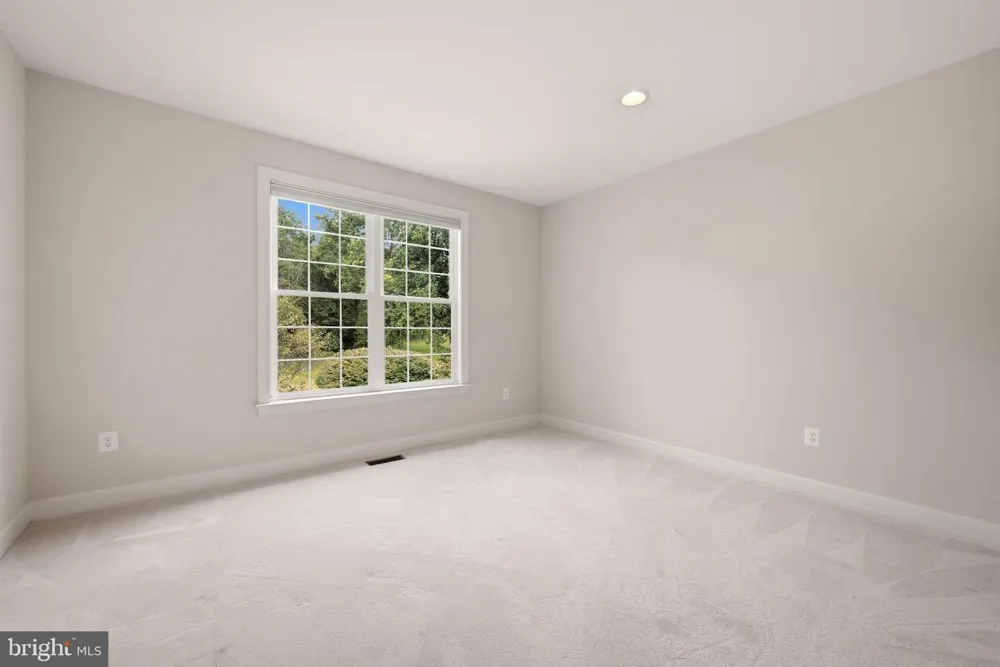 42012 GLYNN TARRA PLACE Leesburg, VA 20176