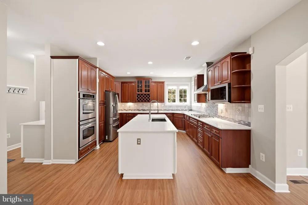42012 GLYNN TARRA PLACE Leesburg, VA 20176