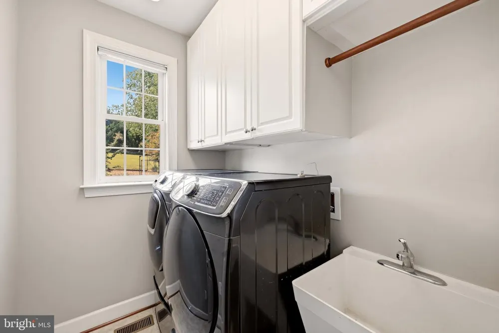42012 GLYNN TARRA PLACE Leesburg, VA 20176