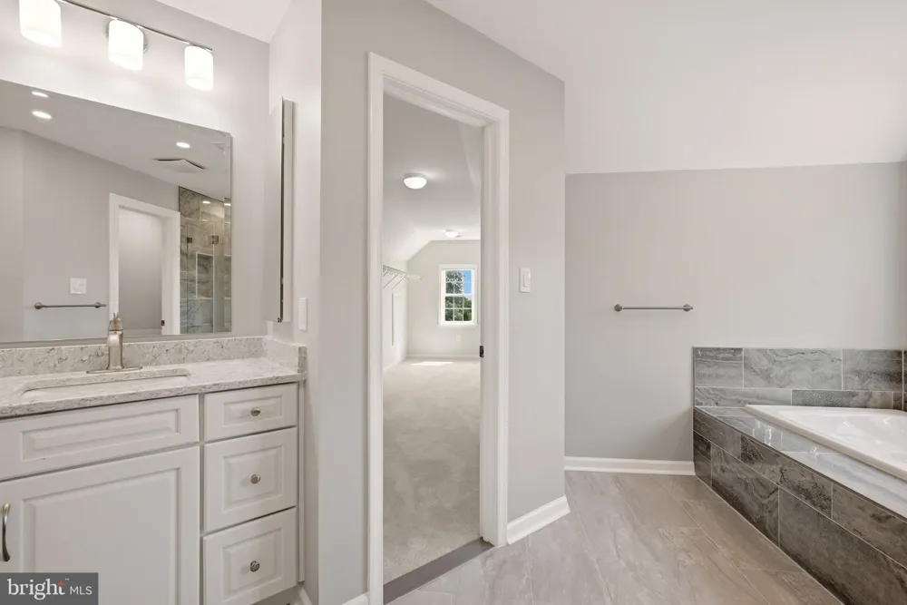 42012 GLYNN TARRA PLACE Leesburg, VA 20176