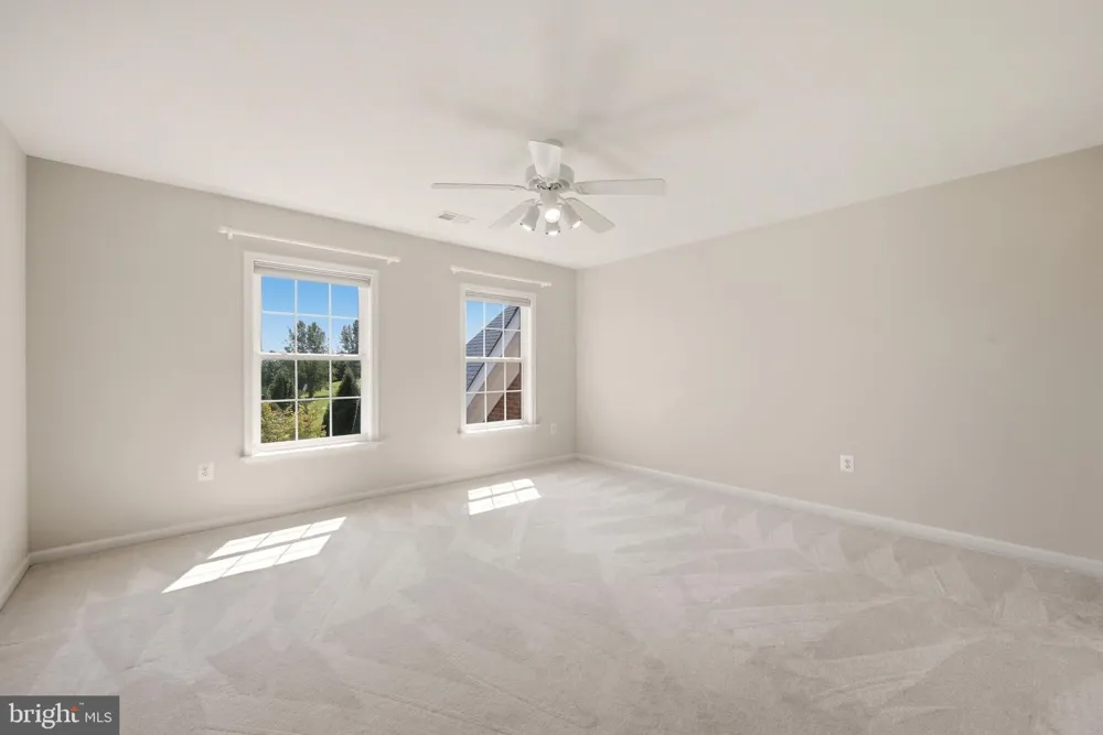 42012 GLYNN TARRA PLACE Leesburg, VA 20176