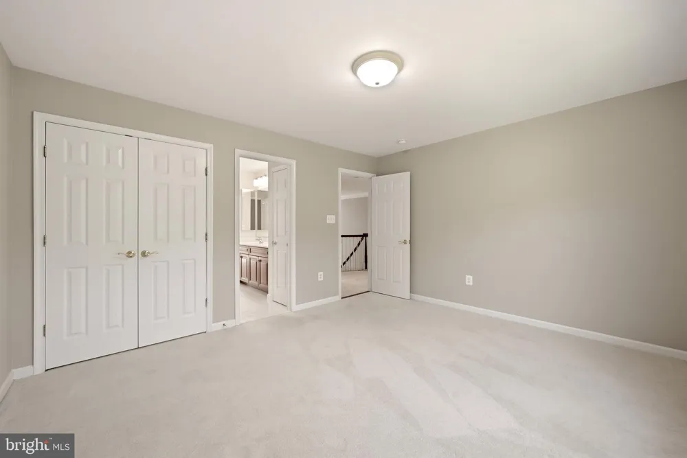 42012 GLYNN TARRA PLACE Leesburg, VA 20176
