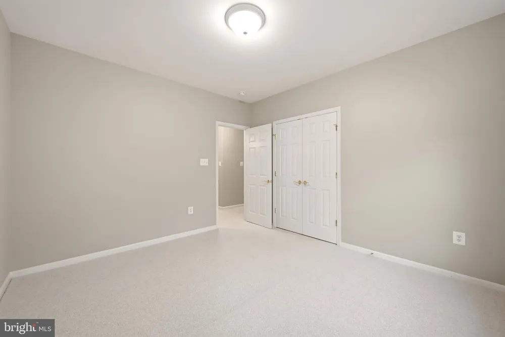 42012 GLYNN TARRA PLACE Leesburg, VA 20176