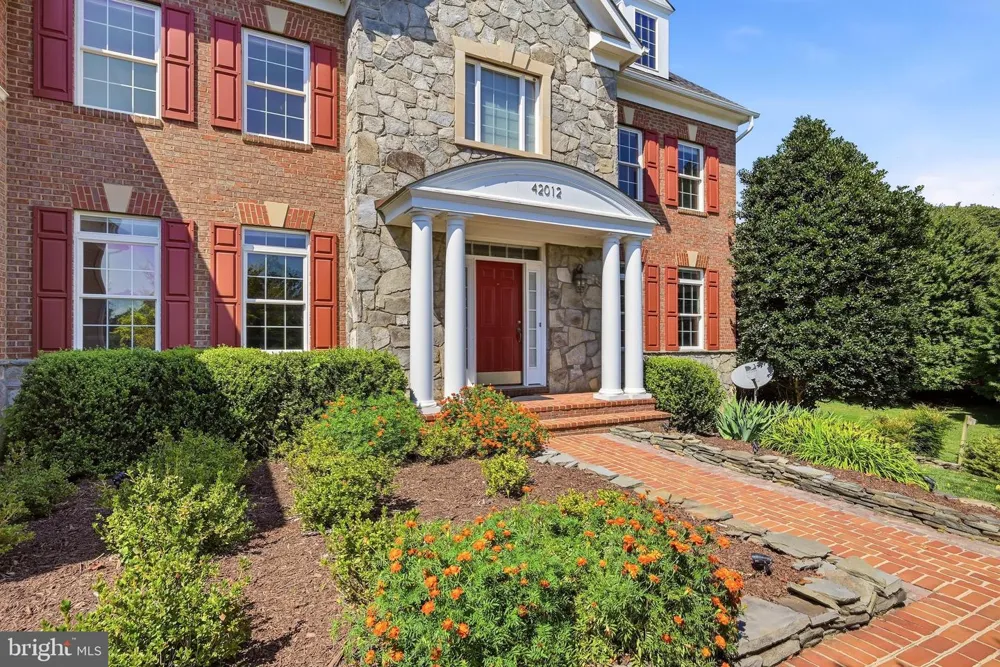 42012 GLYNN TARRA PLACE Leesburg, VA 20176