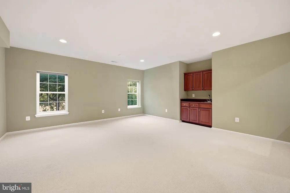 42012 GLYNN TARRA PLACE Leesburg, VA 20176