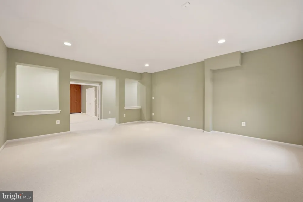 42012 GLYNN TARRA PLACE Leesburg, VA 20176