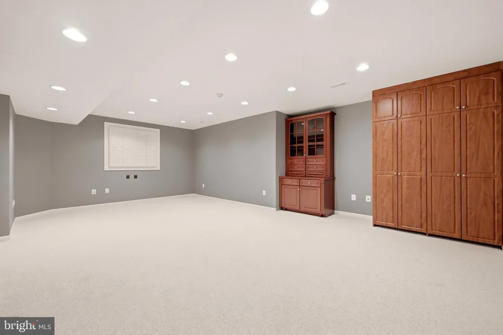 42012 GLYNN TARRA PLACE Leesburg, VA 20176