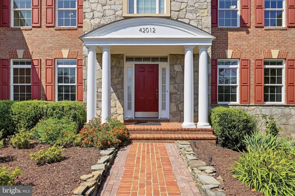 42012 GLYNN TARRA PLACE Leesburg, VA 20176