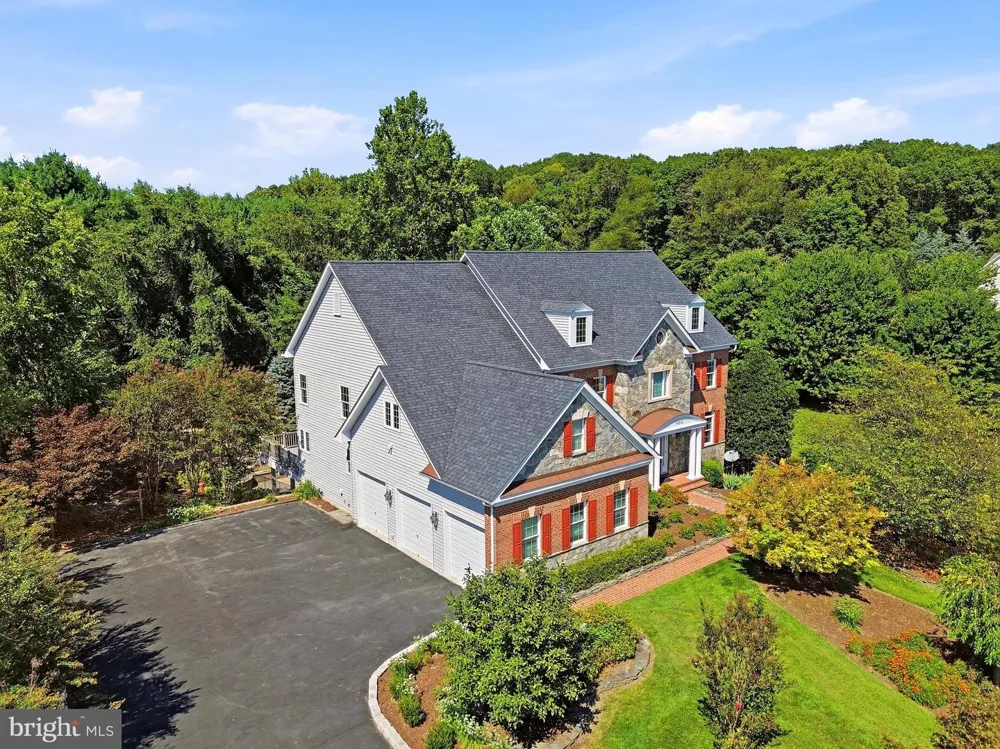 42012 GLYNN TARRA PLACE Leesburg, VA 20176