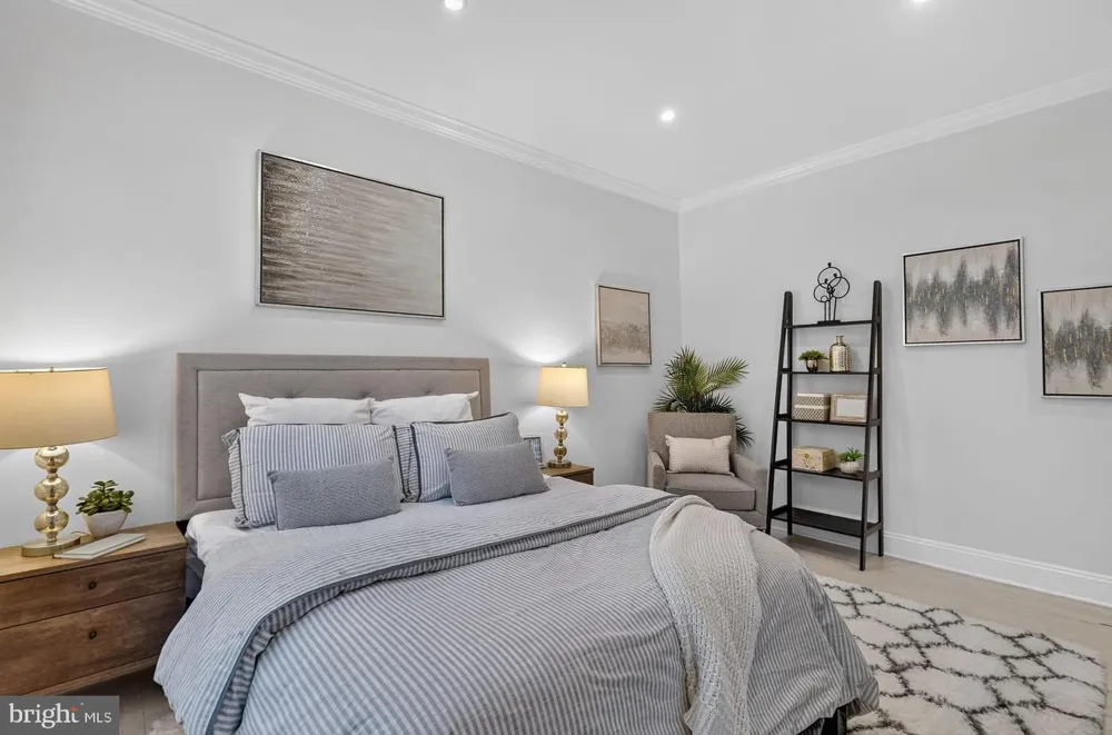 1632 30TH STREET NW #9 Washington, DC 20007