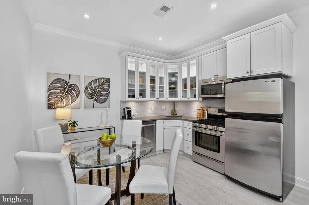 1632 30TH STREET NW #9 Washington, DC 20007