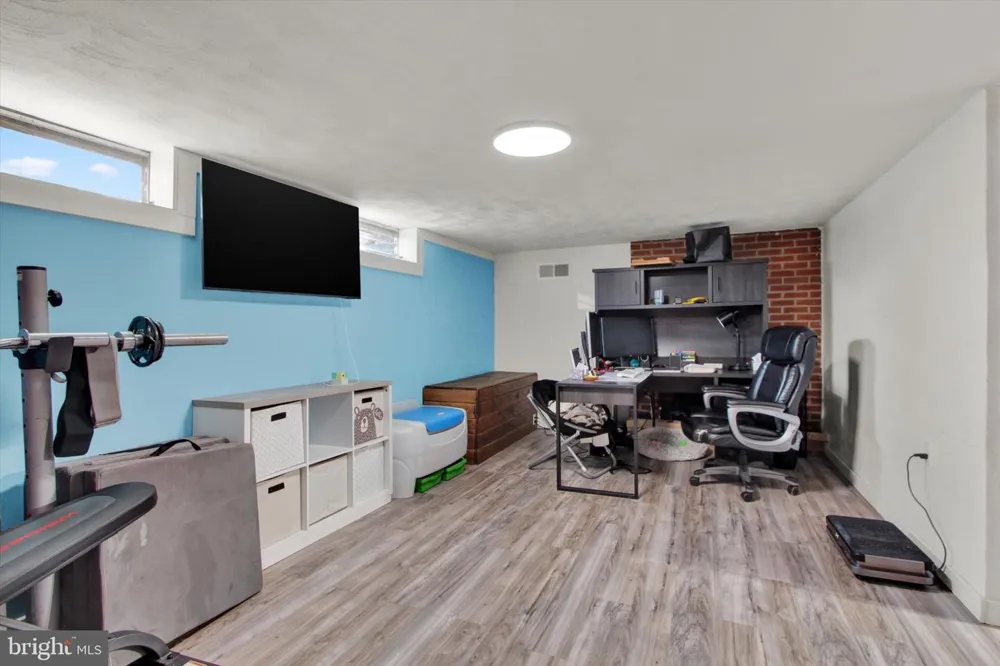 2786 CLEARBROOK BLVD York, PA 17406