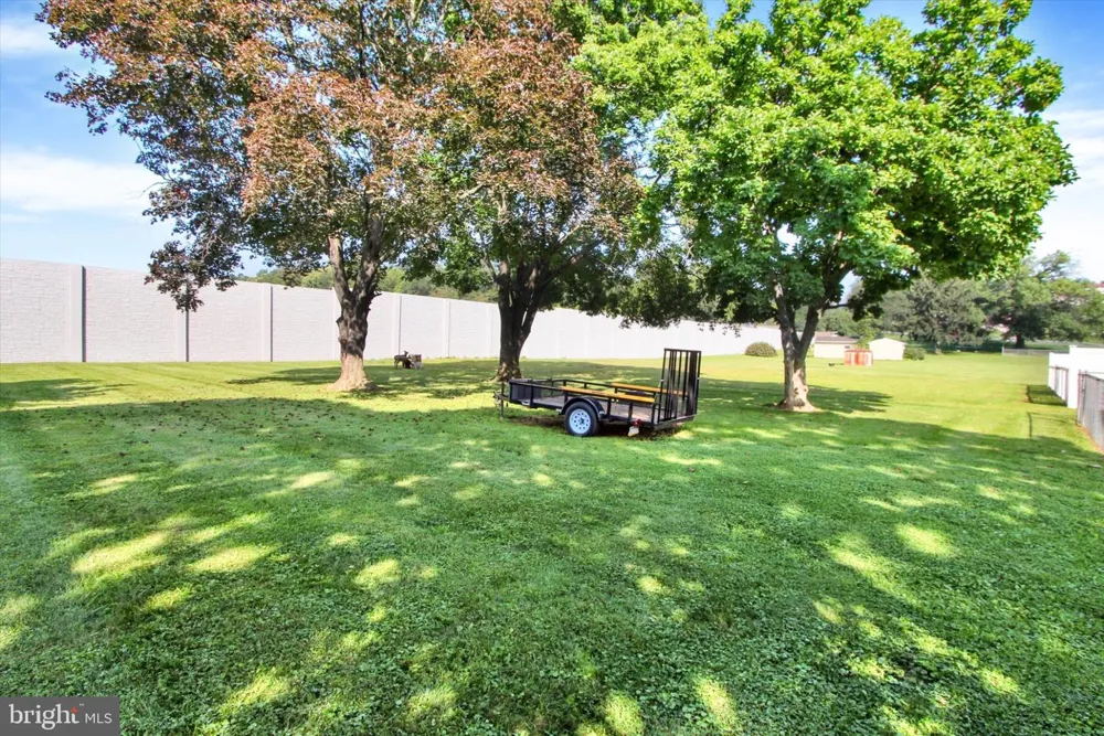 2786 CLEARBROOK BLVD York, PA 17406