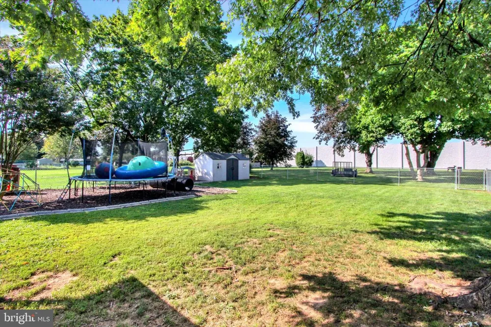 2786 CLEARBROOK BLVD York, PA 17406