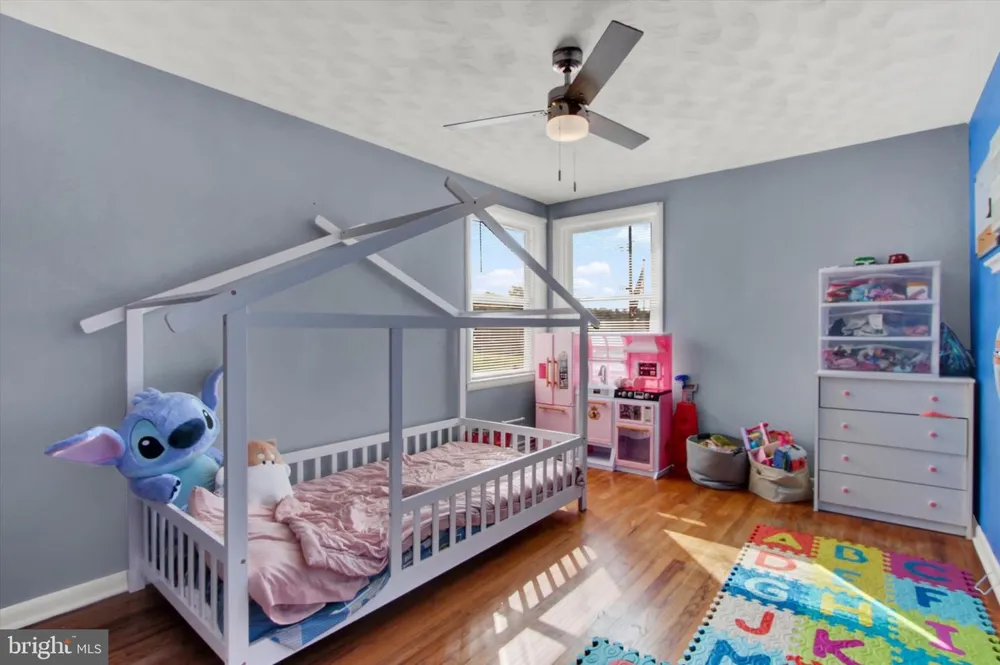 2786 CLEARBROOK BLVD York, PA 17406