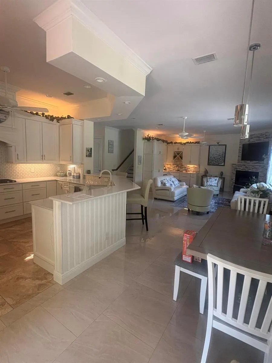 172 S RIVER ROAD Sewalls Point, FL 34996