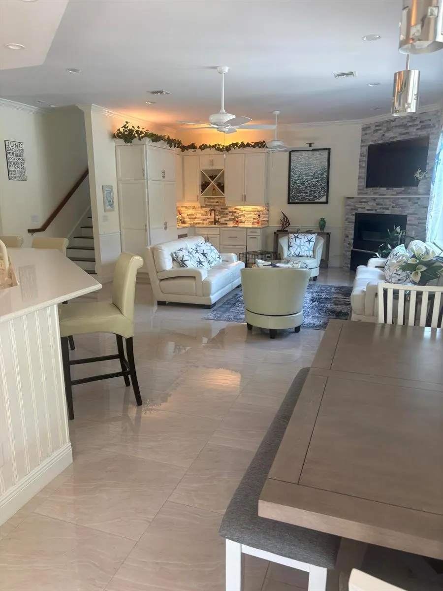 172 S RIVER ROAD Sewalls Point, FL 34996