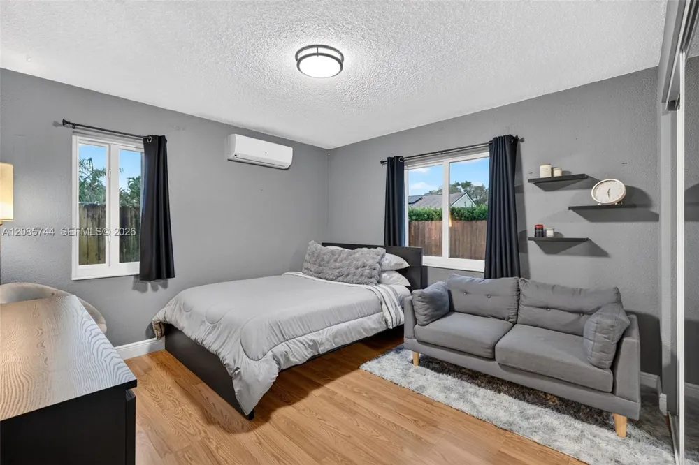 5257 SW 116th Ter Cooper City, FL 33330