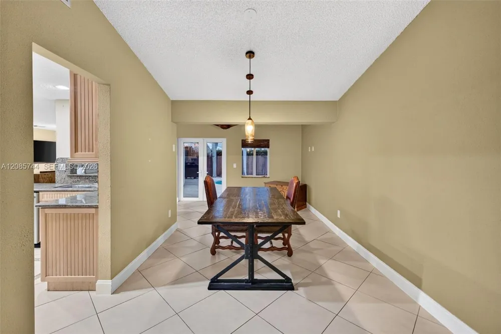 5257 SW 116th Ter Cooper City, FL 33330