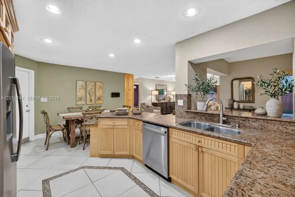 5257 SW 116th Ter Cooper City, FL 33330