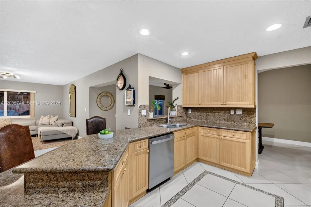 5257 SW 116th Ter Cooper City, FL 33330